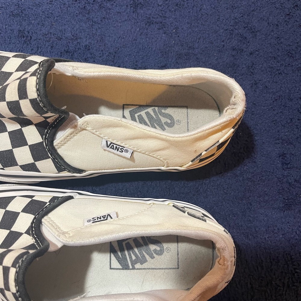 Classic black & white checkered Vans!  Size 5 1/2! - Picture 3 of 5